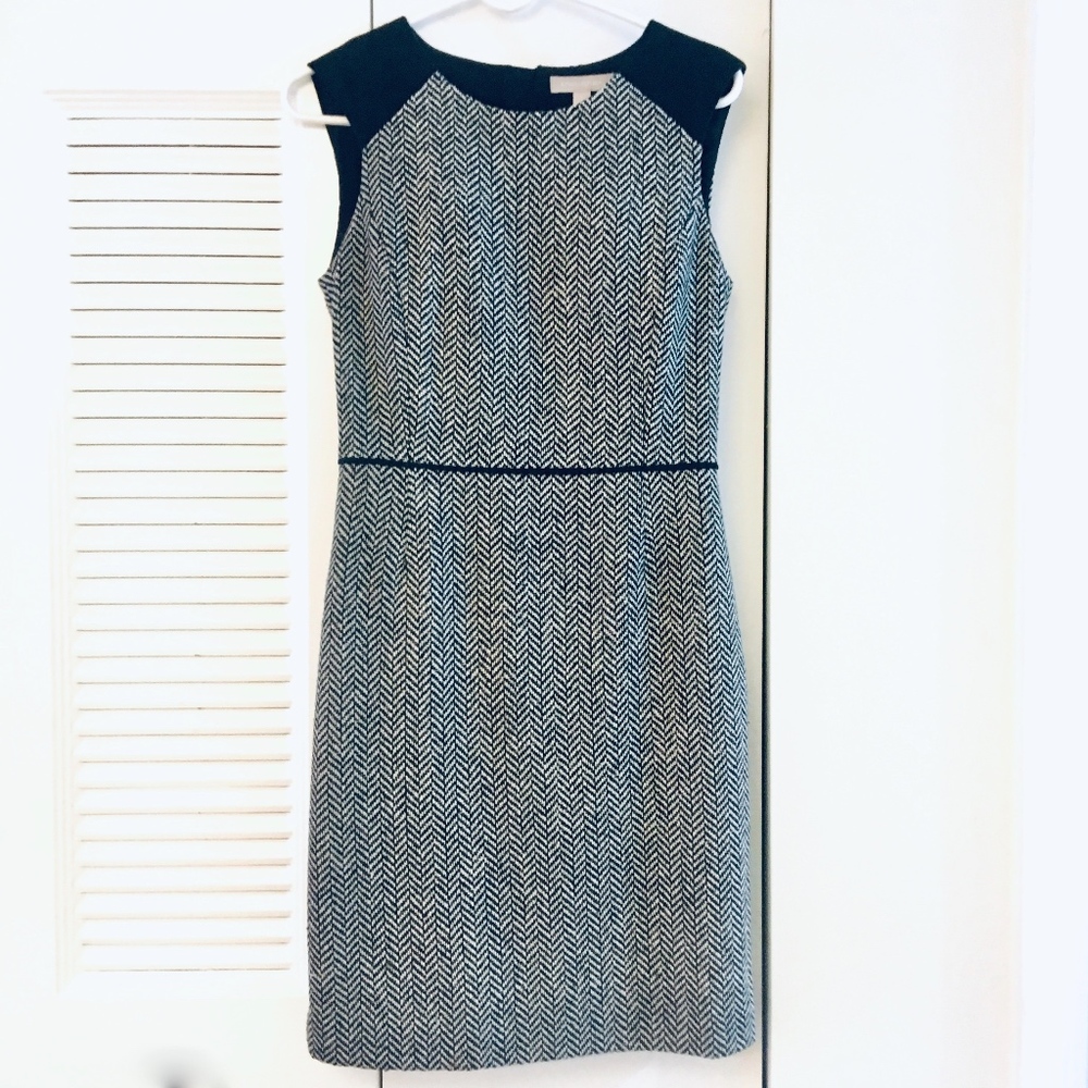 Banana Republic Black & Off-White Sheath Dress 6